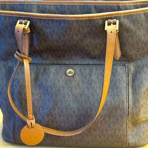 MK LARGE TOTE BAG with wallet. Authentic dark brown